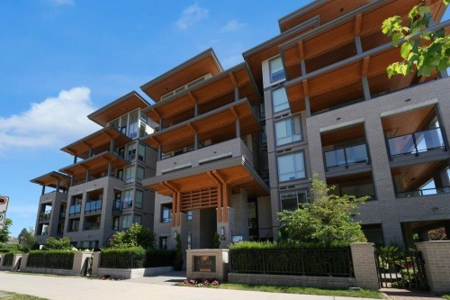 421-7588 16Th Street, Burnaby, BC 