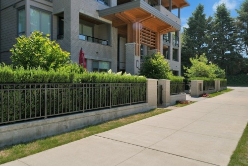 421-7588 16Th Street, Burnaby, BC 