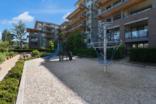 421-7588 16Th Street, Burnaby, BC 