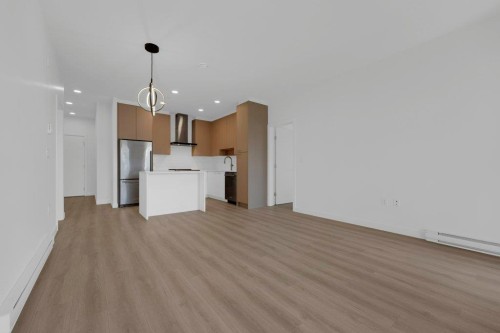 421-7588 16Th Street, Burnaby, BC 