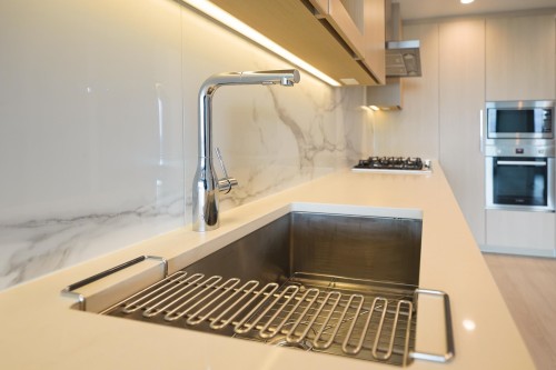 1810-4890 Lougheed Highway, Burnaby, BC 