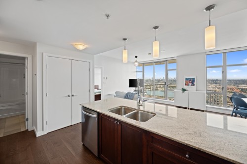 2603-280 Ross Drive, New Westminster, BC 