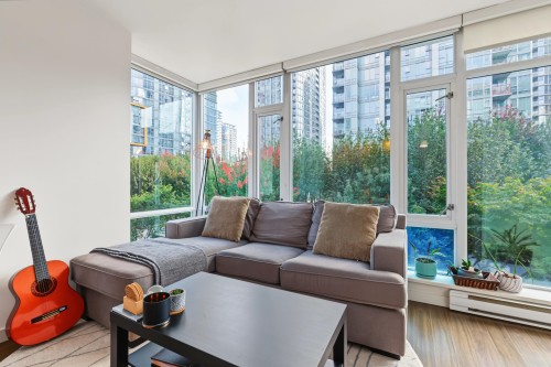 315-161 Georgia Street W, Vancouver, BC 