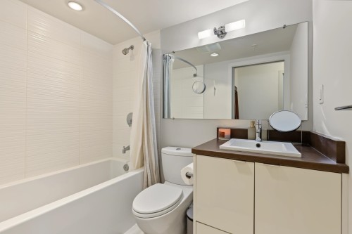 315-161 Georgia Street W, Vancouver, BC 