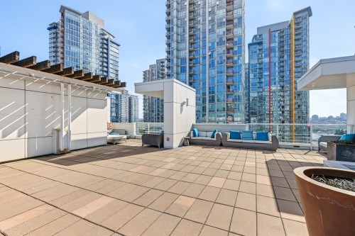 315-161 Georgia Street W, Vancouver, BC 