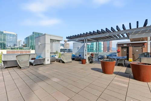 315-161 Georgia Street W, Vancouver, BC 