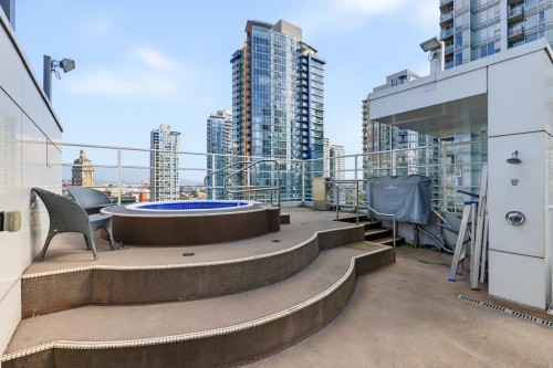 315-161 Georgia Street W, Vancouver, BC 