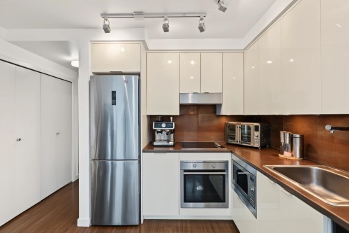 315-161 Georgia Street W, Vancouver, BC 
