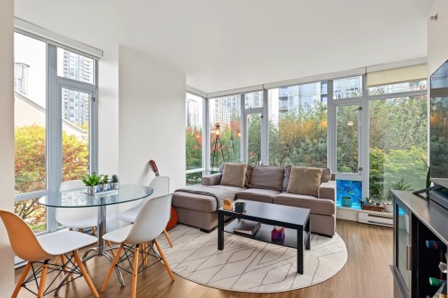 315-161 Georgia Street W, Vancouver, BC 