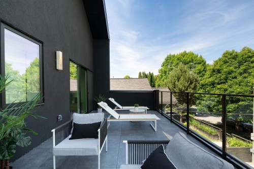 1-4161 Windsor Street, Vancouver, BC 