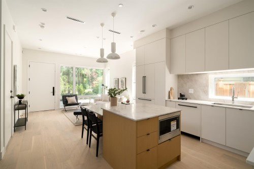 1-4161 Windsor Street, Vancouver, BC 