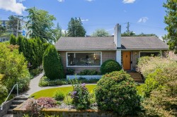 3896 Elmwood Street Burnaby, BC V5G 1S1