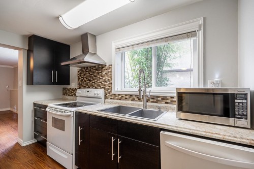 3896 Elmwood Street, Burnaby, BC 