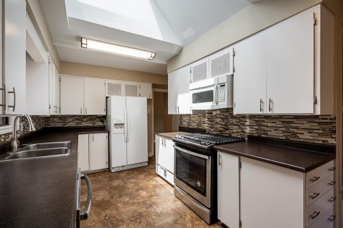 3896 Elmwood Street, Burnaby, BC 