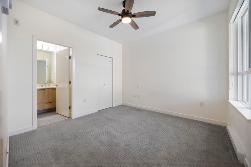 601-7133 14Th Avenue, Burnaby, BC 