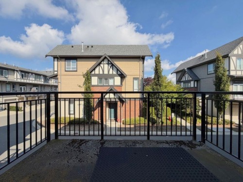 102-10388 No. 2 Road, Richmond, BC 