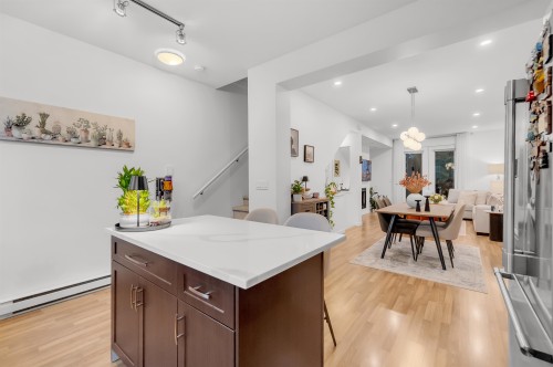 81-688 Edgar Avenue, Coquitlam, BC 