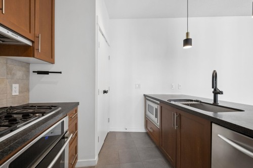 2007-1189 Melville Street, Vancouver, BC 