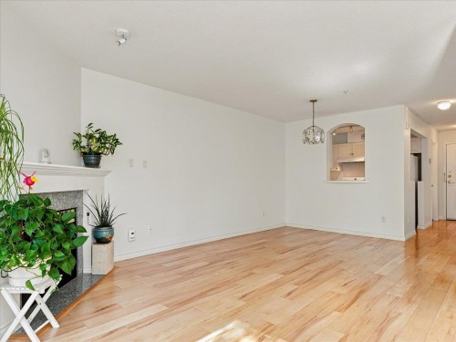 207-3638 Rae Avenue, Vancouver, BC 