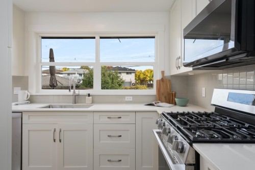 841 21St Avenue E, Vancouver, BC 