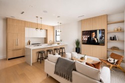 2-4828 Albert Street Burnaby, BC V5C 2H3