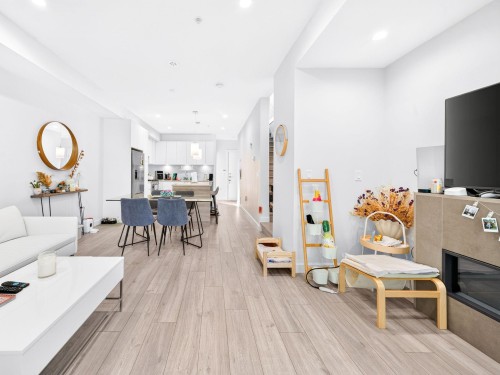 18-3490 Mt Seymour Parkway, North Vancouver, BC 