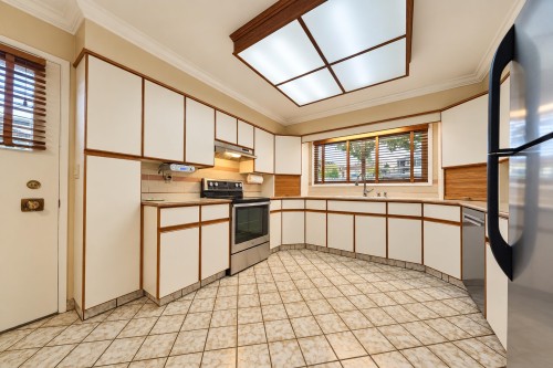 775 Esmond Avenue, Burnaby, BC 