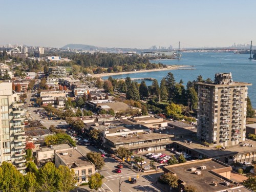 205-1896 Marine Drive, West Vancouver, BC 