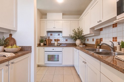 205-1896 Marine Drive, West Vancouver, BC 