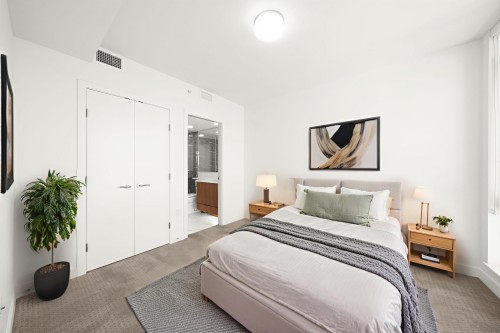 1601-7683 Park Crescent, Burnaby, BC 
