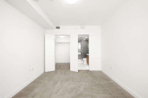 1601-7683 Park Crescent, Burnaby, BC 