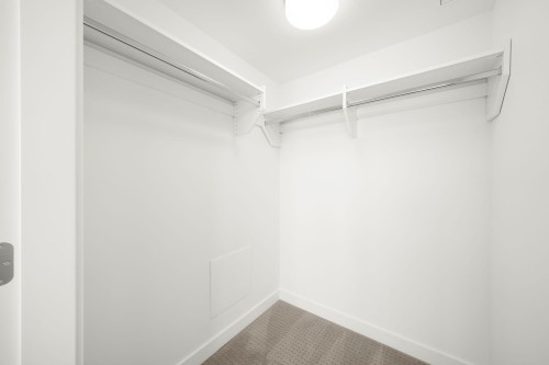 1601-7683 Park Crescent, Burnaby, BC 