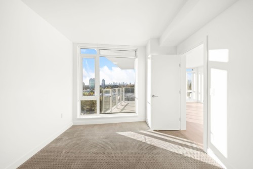 1601-7683 Park Crescent, Burnaby, BC 