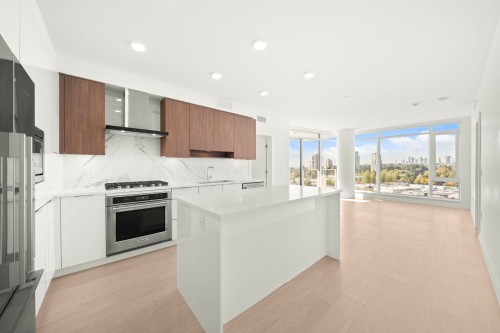 1601-7683 Park Crescent, Burnaby, BC 