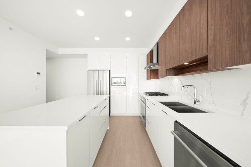 1601-7683 Park Crescent, Burnaby, BC 