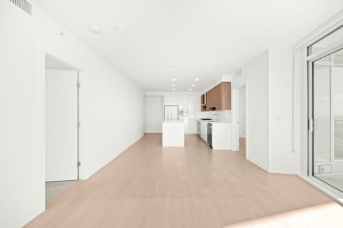 1601-7683 Park Crescent, Burnaby, BC 
