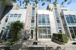 TH19-1281 W Cordova Street Vancouver, BC V6C 3R5