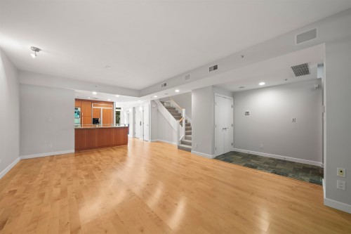 Th19-1281 W Cordova Street, Vancouver, BC 