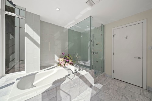 Th19-1281 W Cordova Street, Vancouver, BC 