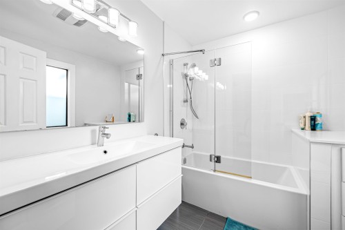 5709 Owl Court, North Vancouver, BC 