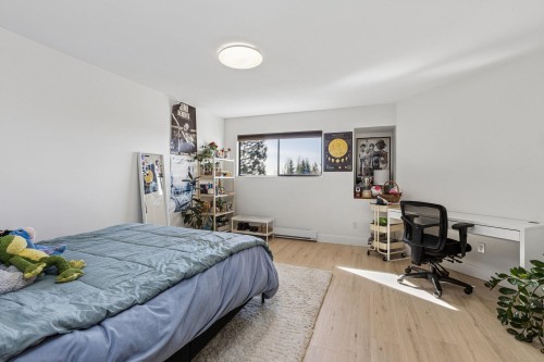 5709 Owl Court, North Vancouver, BC 