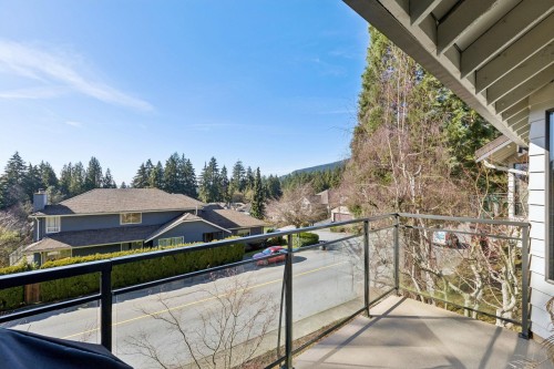 5709 Owl Court, North Vancouver, BC 