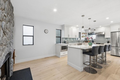 5709 Owl Court, North Vancouver, BC 