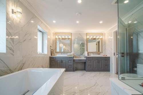 1048 Handsworth Road, North Vancouver, BC 