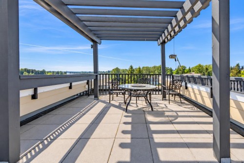 304-11566 224 Street  Maple Ridge, BC V2X 9C9