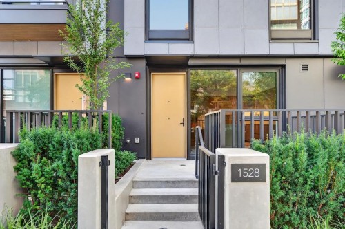 1528 6Th Avenue W, Vancouver, BC 