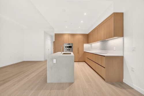 1528 6Th Avenue W, Vancouver, BC 