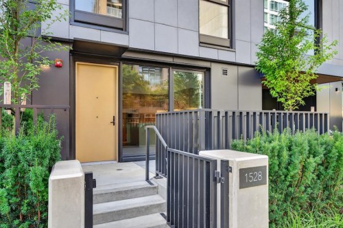 1528 6Th Avenue W, Vancouver, BC 
