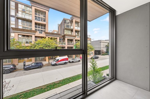 1528 6Th Avenue W, Vancouver, BC 