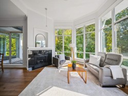 521-3629 Deercrest Drive North Vancouver, BC V7G 2S9